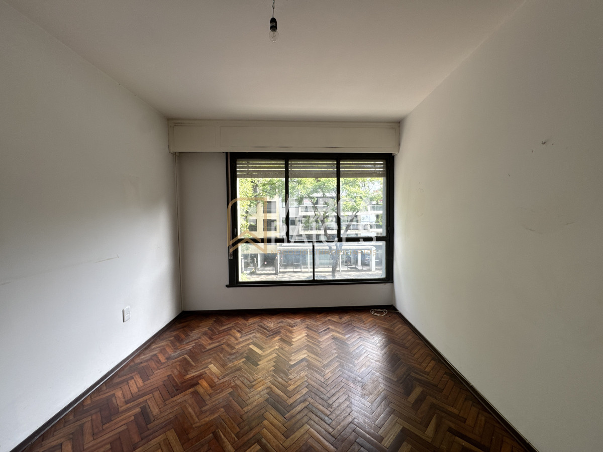Apartamento ID.1199 - Venta Apartamento 4 Dormitorios 2 baños Garage Punta Carretas Montevideo