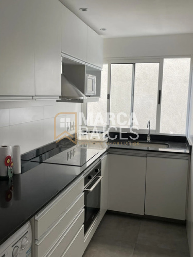 Apartamento ID.2034 - Alquiler Apartamento 2 Dormitorios, 2 Baños. Pocitos, Montevideo