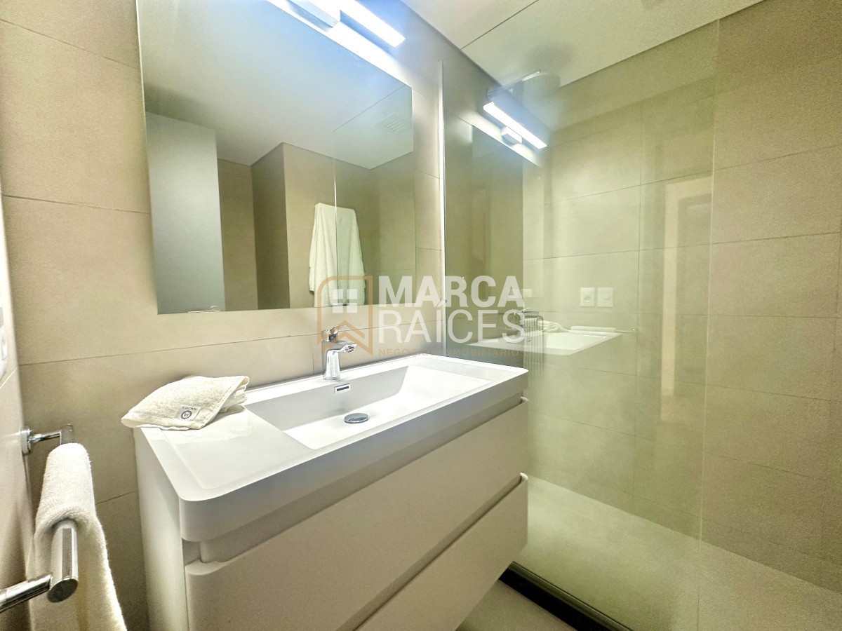 Apartamento ID.1148 - Venta Apartamento Premium Carrasco Este 3 Dormitorios 3 Baños Vista al Lago a Estrenar