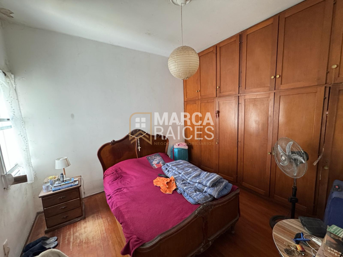 Apartamento ID.1731 - Venta Apartamento 2 Dormitorios 1 Baño Con Renta Primer Piso por Escalera Pocitos Montevideo