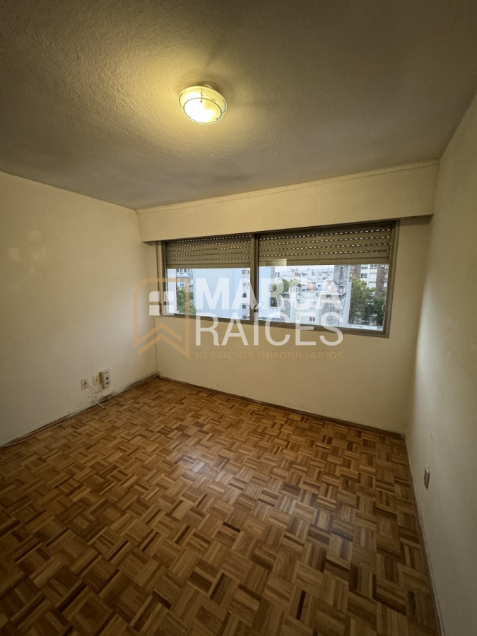 Apartamento ID.718 - Venta Apartamento 2 Dormitorios 2 Baños Con Estacionamiento Centro