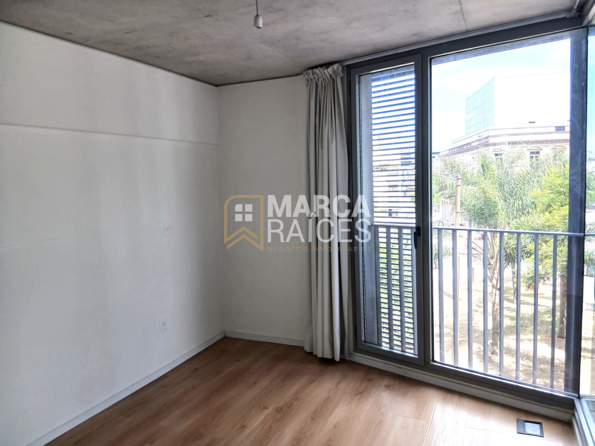 Apartamento ID.1918 - Alquiler Apartamento 1 Dormitorio piso alto con vista piscina amenities Centro Sur Montevideo