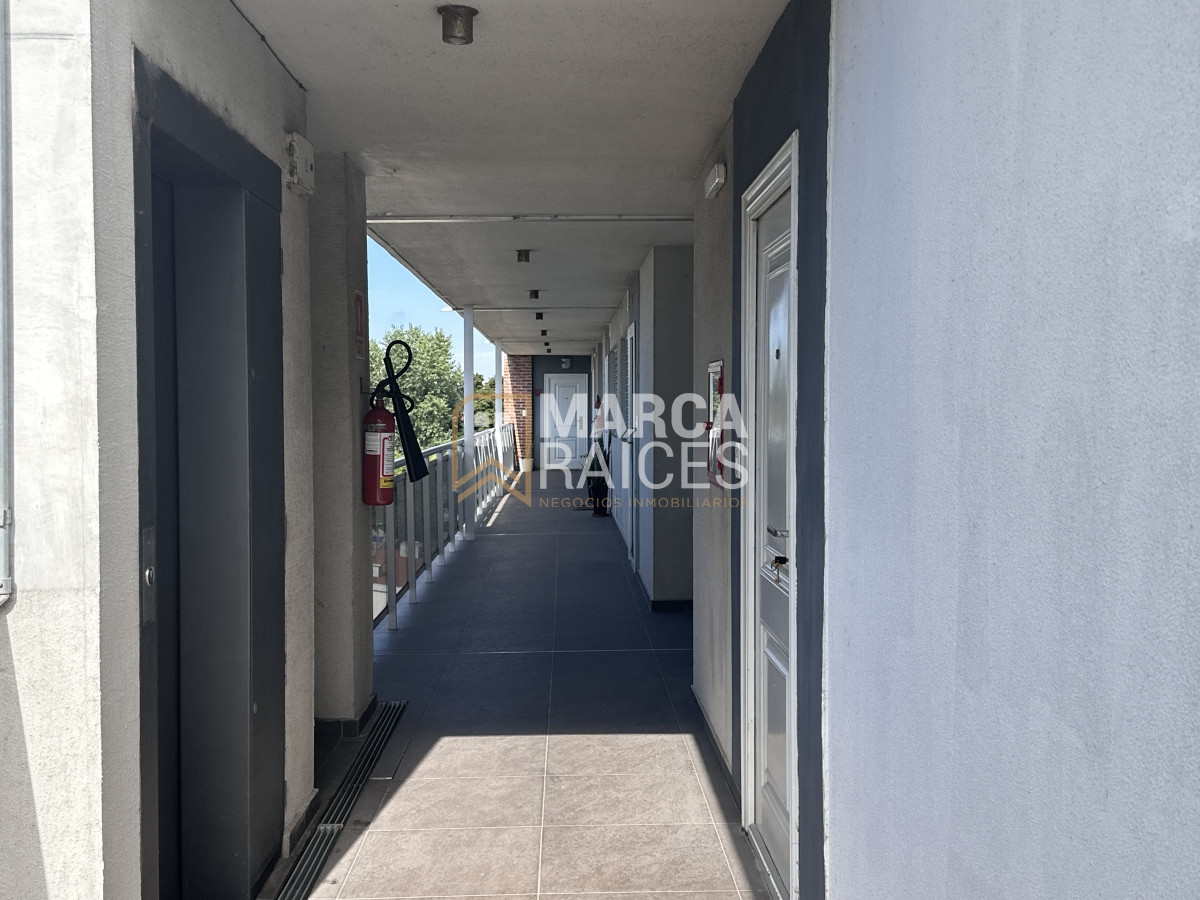 Apartamento ID.699 - Alquiler Apartamento 2 Dormitorios Balcon Cochera Complejo Cerrado Prado Montevideo