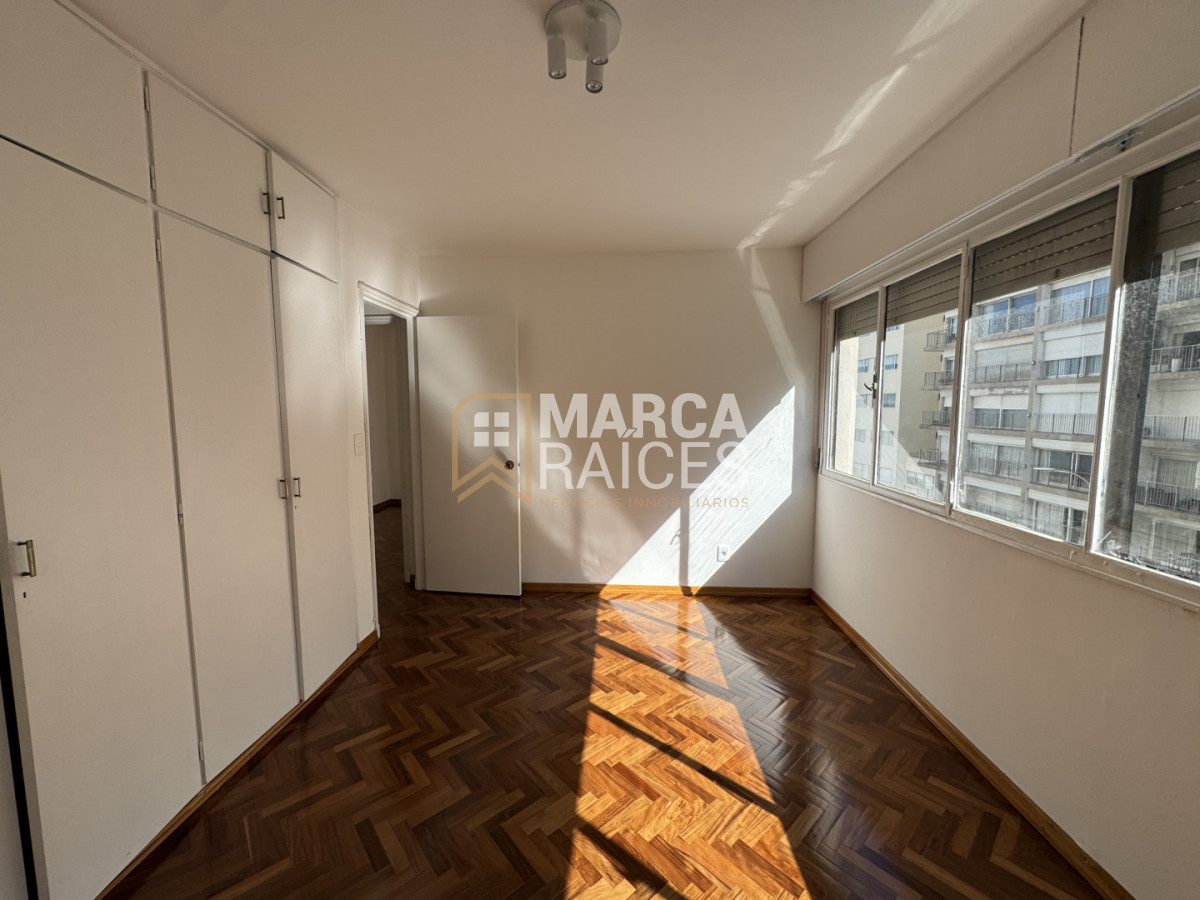 Apartamento ID.1734 - Venta Apartamento 4 dormitorios 3 baños Garage Pocitos Montevideo