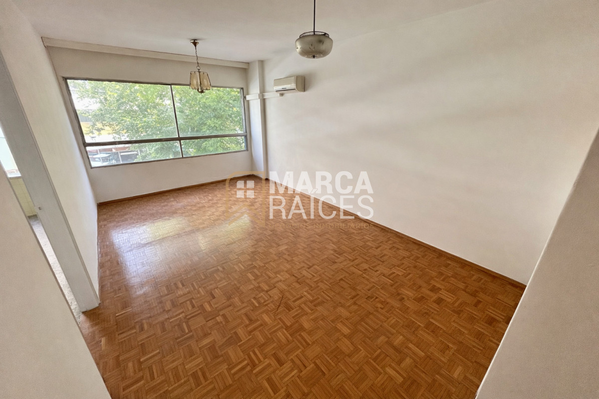 Apartamento ID.1819 - Venta Apartamento 1 Dormitorio con Amplio Patio Cordon Montevideo