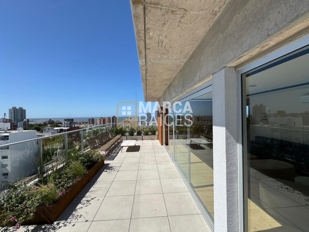 Apartamento ID.1811 - Venta Apartamento Penthouse 1 Dormitorio a estrenar con parrillero propio Centro Sur Montevideo