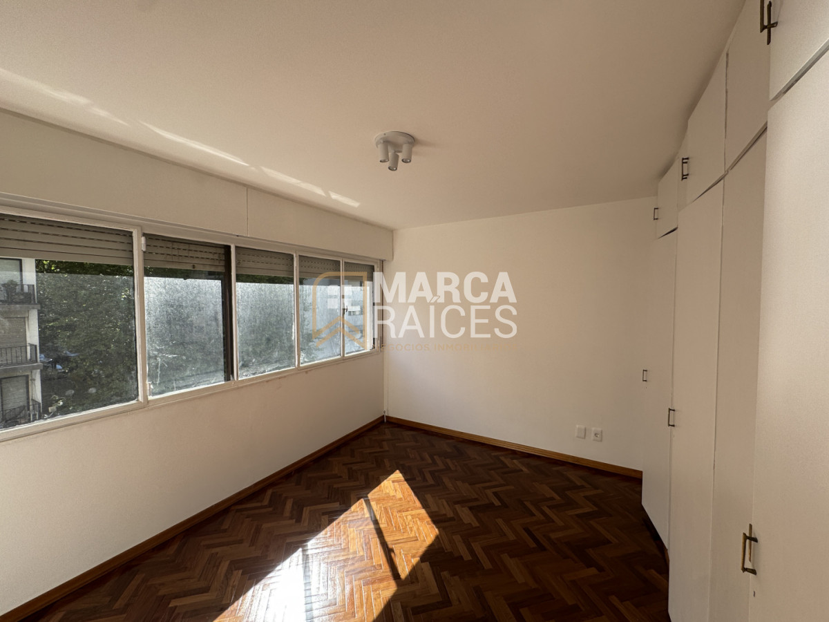 Apartamento ID.1734 - Venta Apartamento 4 dormitorios 3 baños Garage Pocitos Montevideo