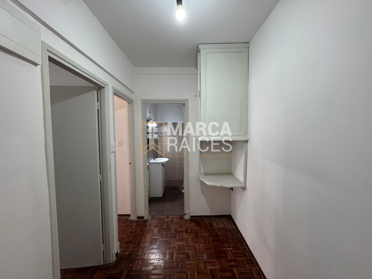 Apartamento ID.1693 - Alquiler Apartamento 3 Dormitorios 2 Baños Patio Centro Montevideo