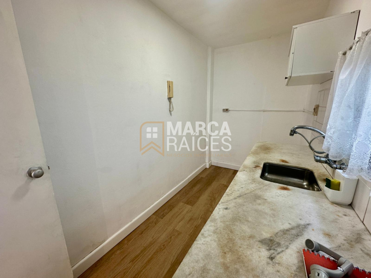 Apartamento ID.1701 - Alquiler Apartamento 1 Dormitorio Patio Ciudad Vieja Montevideo