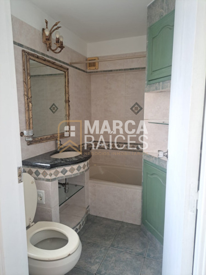 Apartamento ID.1809 - Venta Apartamento 3 dormitorios, 2 baños, con garage. Pocitos, Montevideo