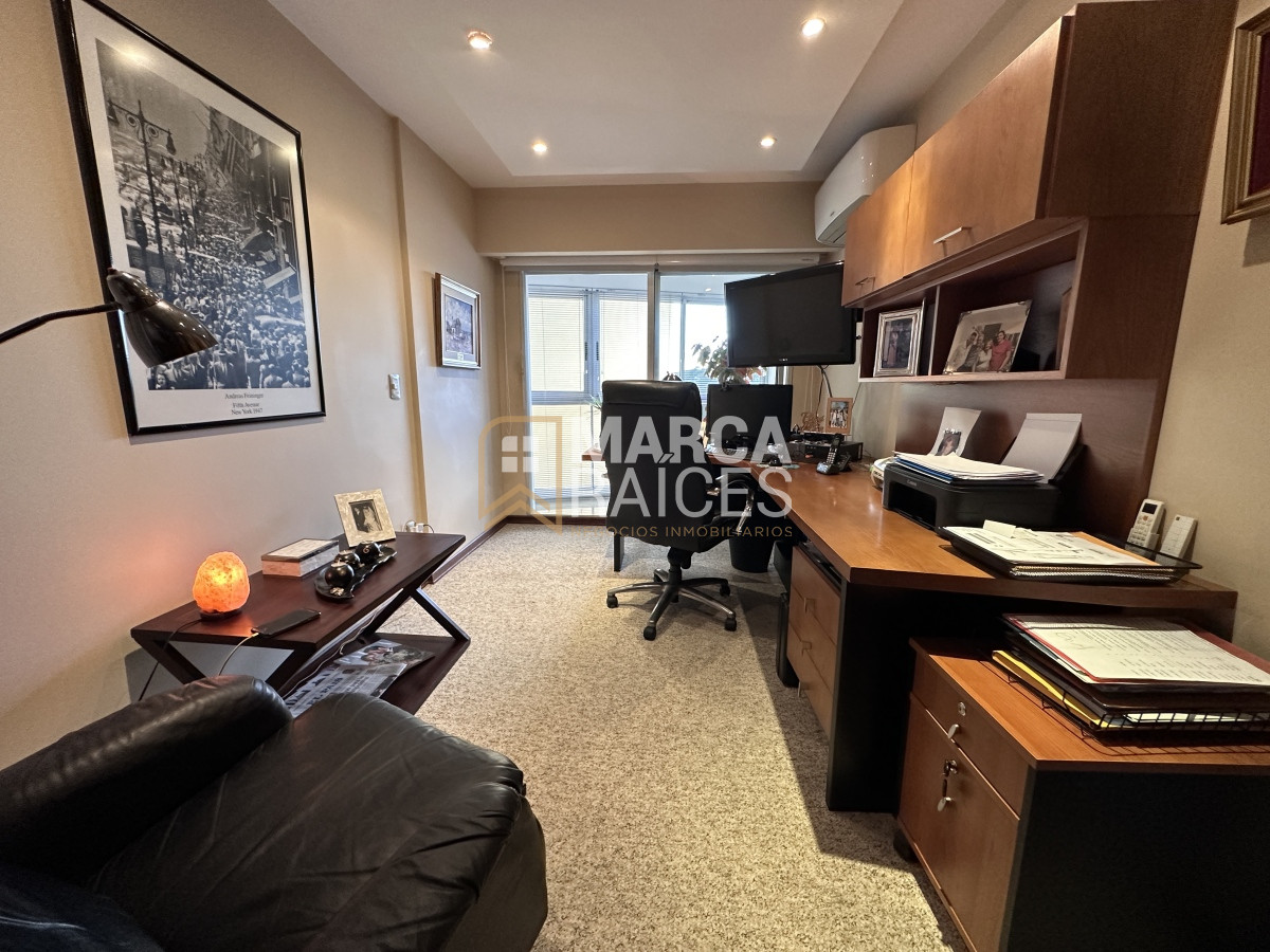 Apartamento ID.888 - Venta Espectacular Apartamento Sobre Rambla 4 Dormitorios Garage Doble Punta Carretas Montevideo