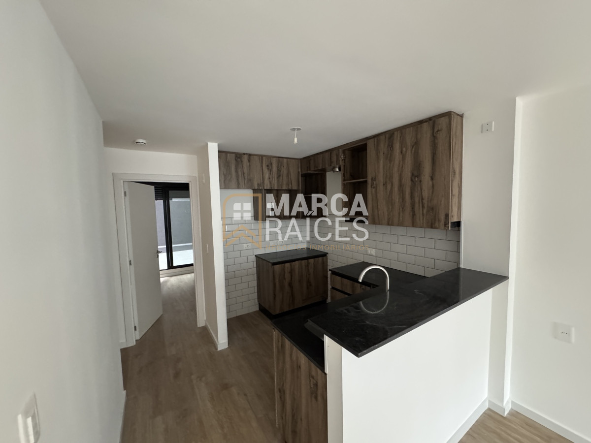Apartamento ID.999 - Venta Apartamento 1 Dormitorio a estrenar con patio Cordon Montevideo