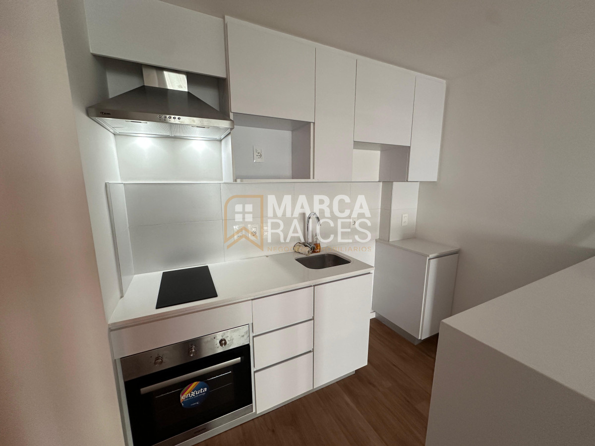 Apartamento ID.1609 - Alquiler Apartamento Monoambiente Al Frente Luminoso A Estrenar semi equipado Tres Cruces Montevideo