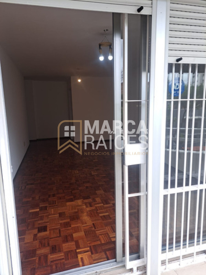 Apartamento ID.1809 - Venta Apartamento 3 dormitorios, 2 baños, con garage. Pocitos, Montevideo