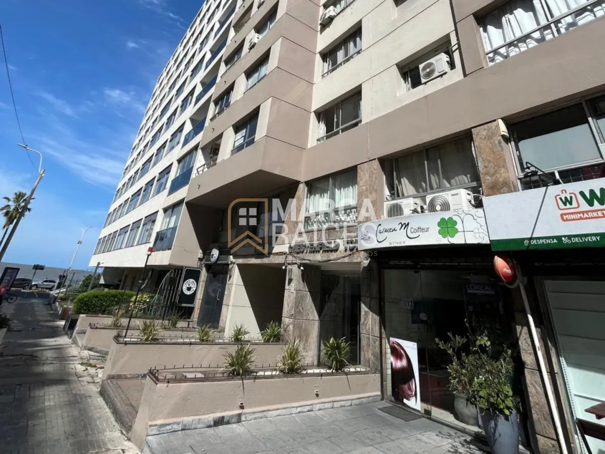 Apartamento ID.1962 - Alquiler Apartamento 1 Dormitorio Piso Alto Pocitos Montevideo