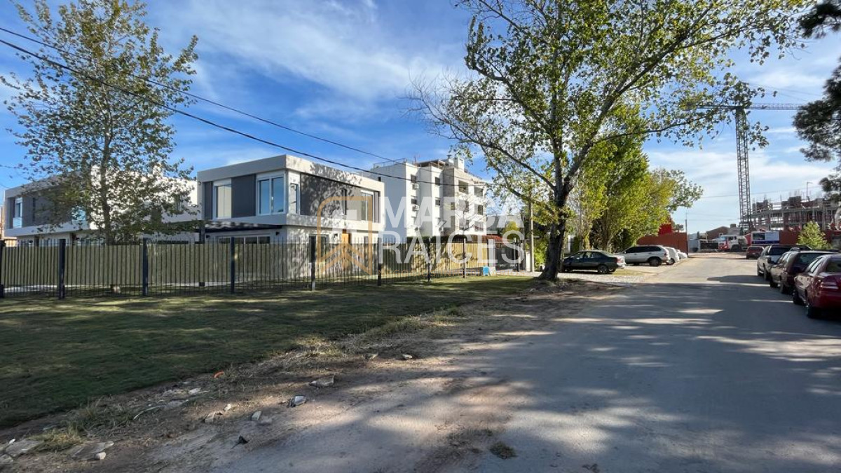 Apartamento ID.793 - Venta Casa 3 Dormitorios 2 Baños Parrillero Barra de Carrasco