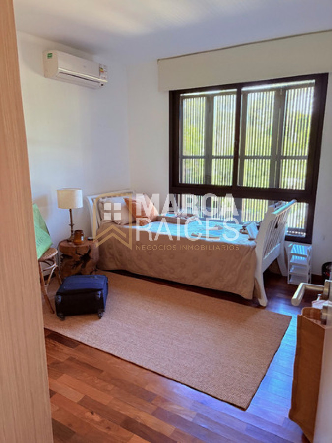 Apartamento ID.1566 - Alquiler apartamento con piscina en Carrasco, Montevideo. 