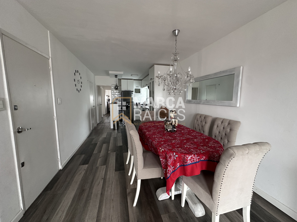 Apartamento ID.1289 - Venta Apartamento 3 Dormitorios 2 baños garage frente a la rambla malvin sur Montevideo