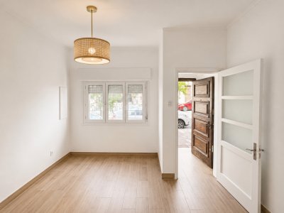 Venta Casa 2 Dormitorios con patio Palermo Montevideo 