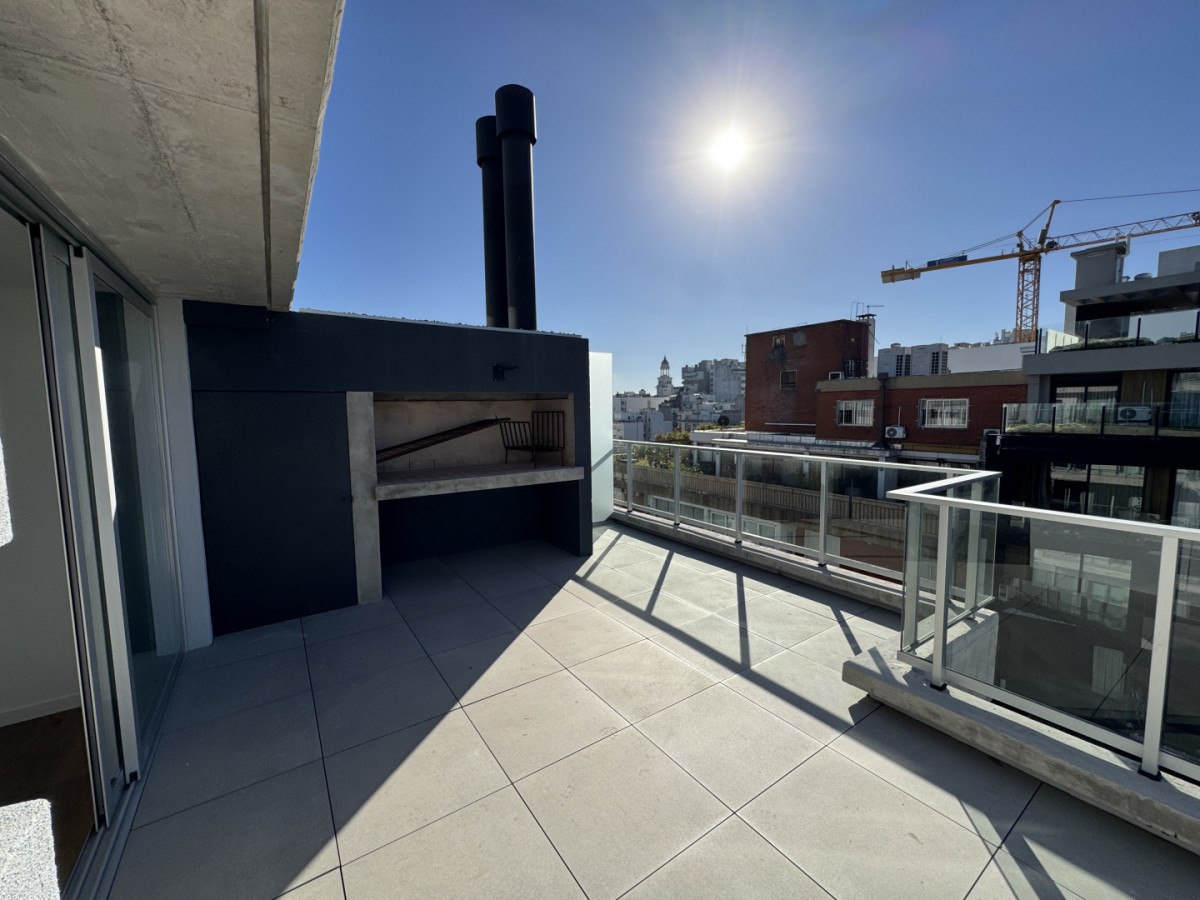 Venta Apartamento Penthouse 1 Dormitorio a estrenar con parrillero propio Centro Sur Montevideo