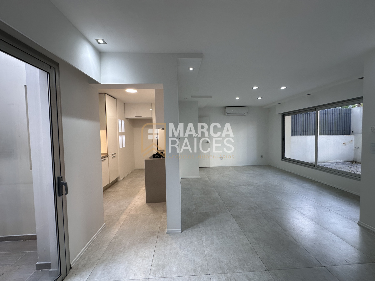 Casa ID.1520 - Alquiler Casa 4 dormitorios garage doble patio y jardin Pocitos Nuevo Montevideo