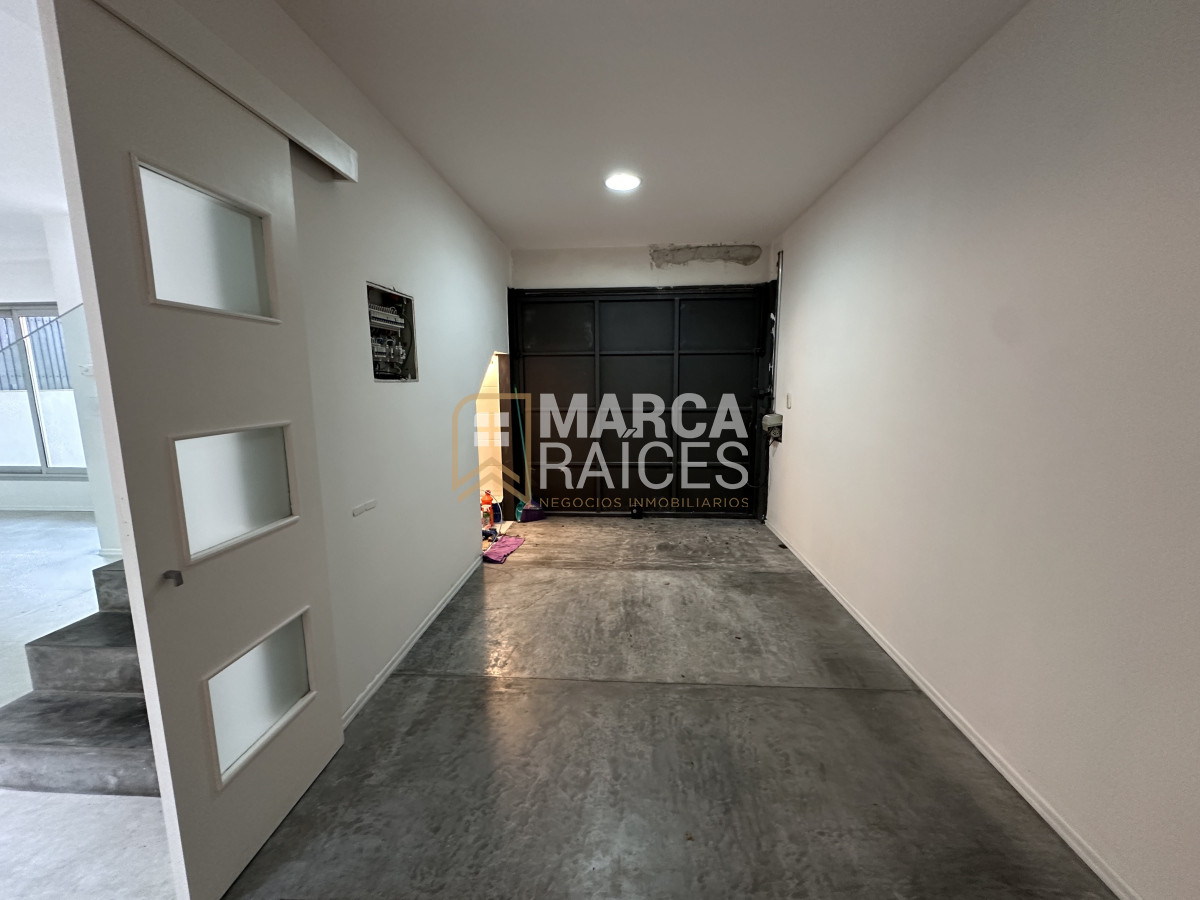 Casa ID.1520 - Alquiler Casa 4 dormitorios garage doble patio y jardin Pocitos Nuevo Montevideo