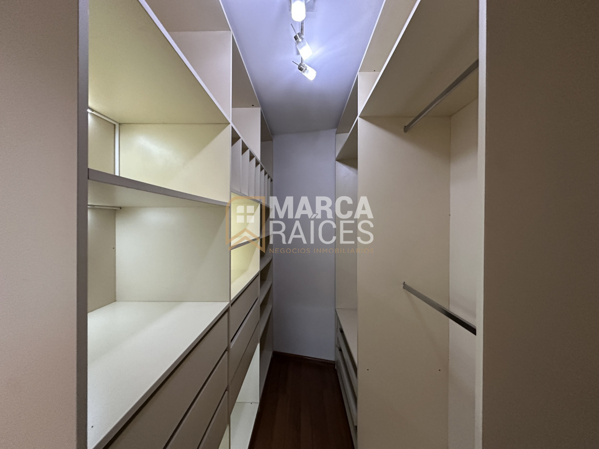 Casa ID.1520 - Alquiler Casa 4 dormitorios garage doble patio y jardin Pocitos Nuevo Montevideo
