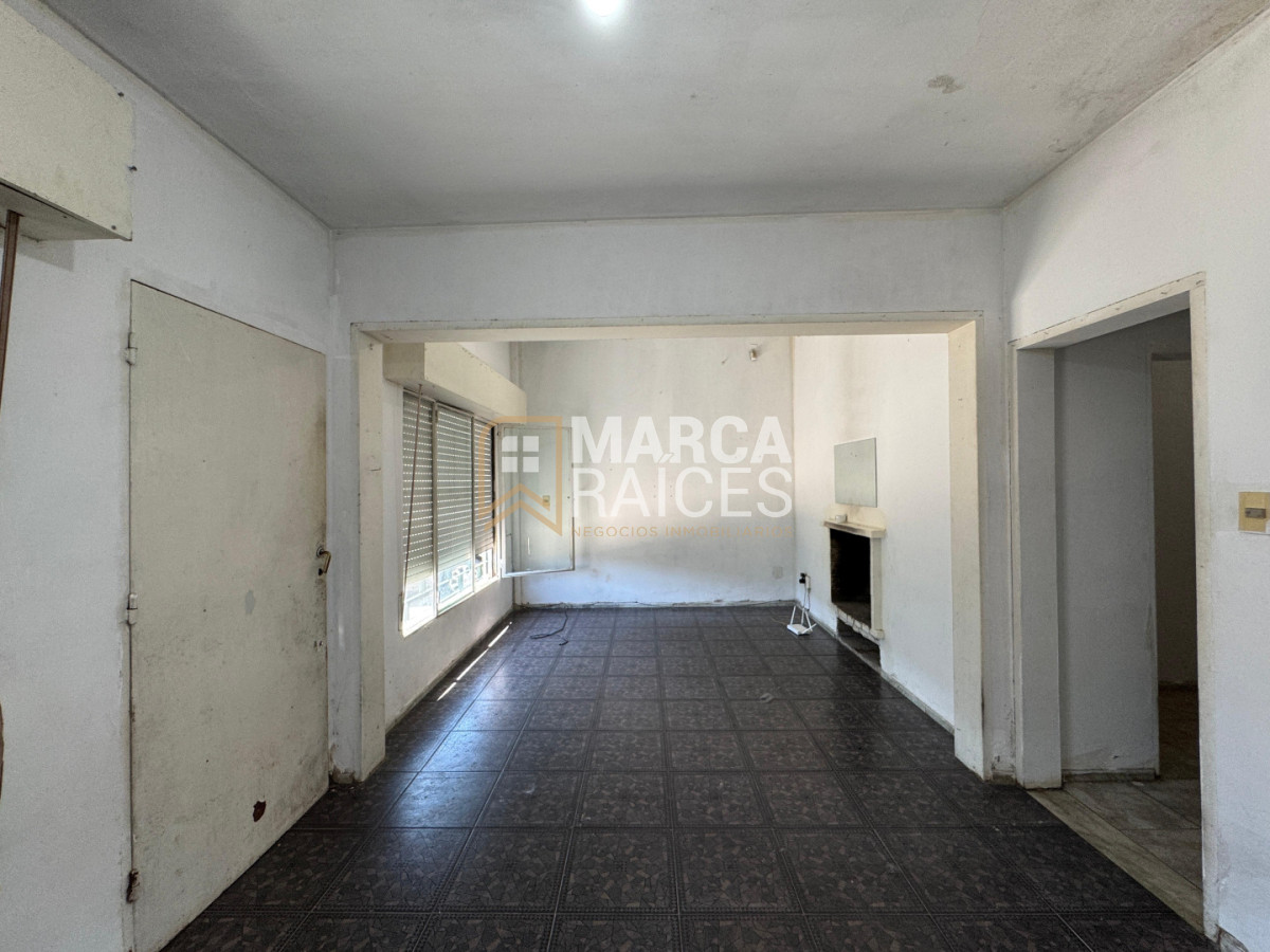 Casa ID.1776 - Alquiler Casa 3 Dormitorios Cocina Definida Living Amplio con Estufa a Leña Cochera Las Acacias Montevideo