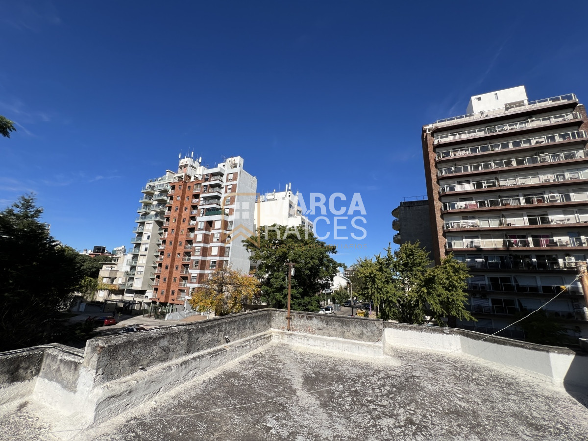 Casa ID.794 - Venta Casa 2 pisos 4 Dormitorios 2 Baños Garage Parque Rodo