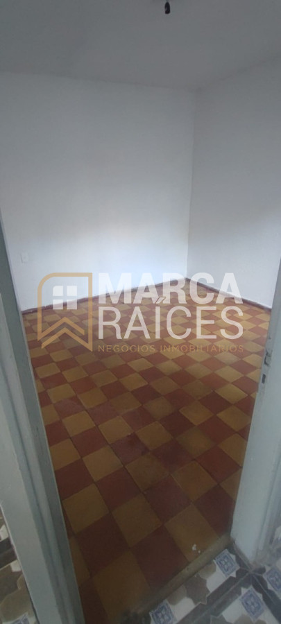 Casa ID.1047 - Venta 6 Apartamentos y Local Comercial Villa Española Montevide
