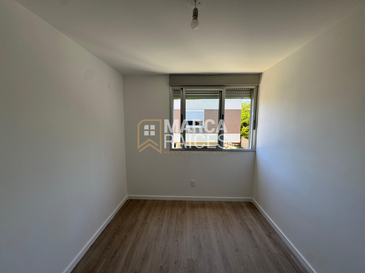 Casa ID.1810 - Venta Casa 3 Dormitorios en Ciudad de la Costa - Jardín Privado - Ley de Vivienda Promovida Aptas Banco Cochera Doble Canelones