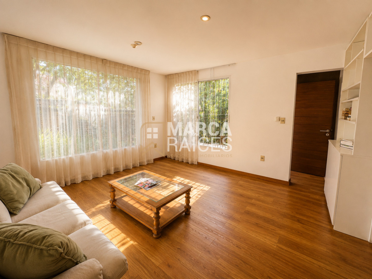 Casa ID.2037 - Venta Casa Ph Independiente 3 Dormitorios 3 Baños Piscina Climatizada Parrillero Cochera Parque Miramar 