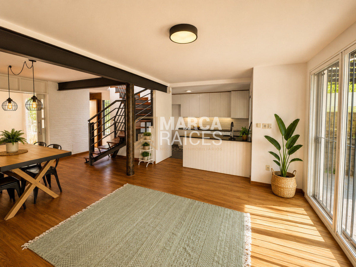 Casa ID.2037 - Venta Casa Ph Independiente 3 Dormitorios 3 Baños Piscina Climatizada Parrillero Cochera Parque Miramar 