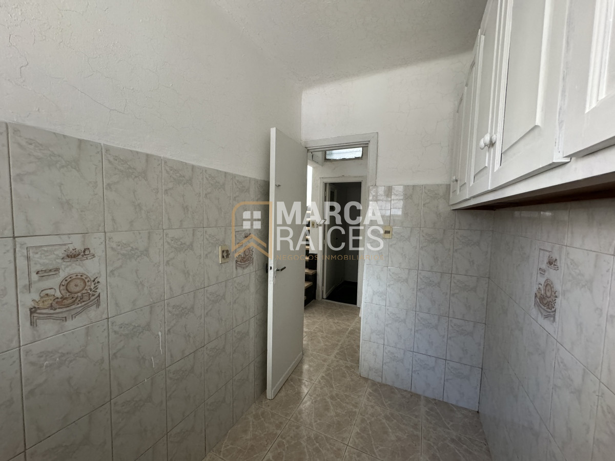 Casa ID.794 - Venta Casa 2 pisos 4 Dormitorios 2 Baños Garage Parque Rodo