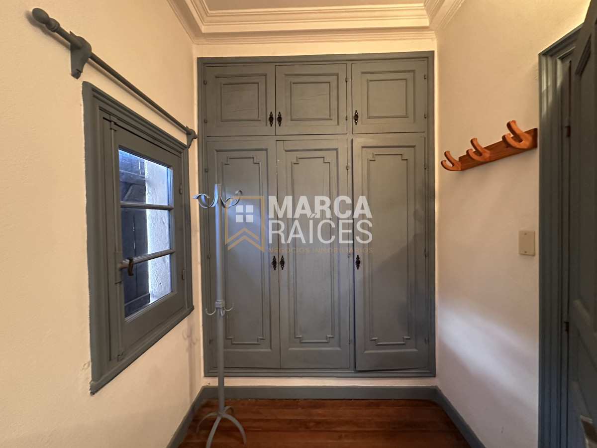 Casa ID.1076 - Casa En Venta 2 Plantas Unica Con Esta Construccion Equipada Terreno 950 m2 Mucha Seguridad Posibilidad de 2 Casas Piedras Blancas Montevideo