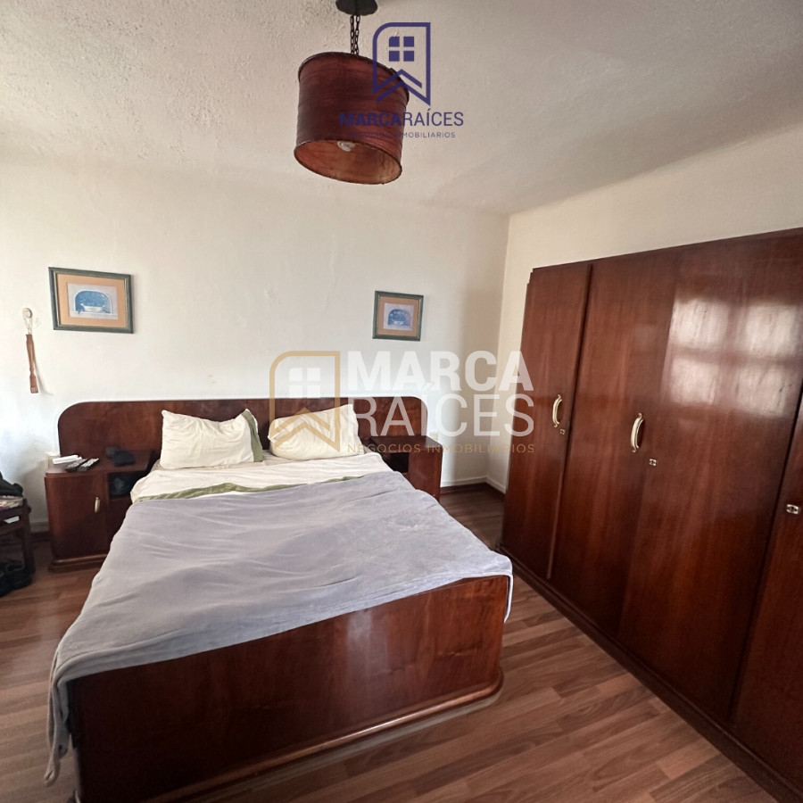 Casa ID.552 - Venta Casa Totalmente Reciclada 5 Dormitorios 2 Baños Centro Montevideo