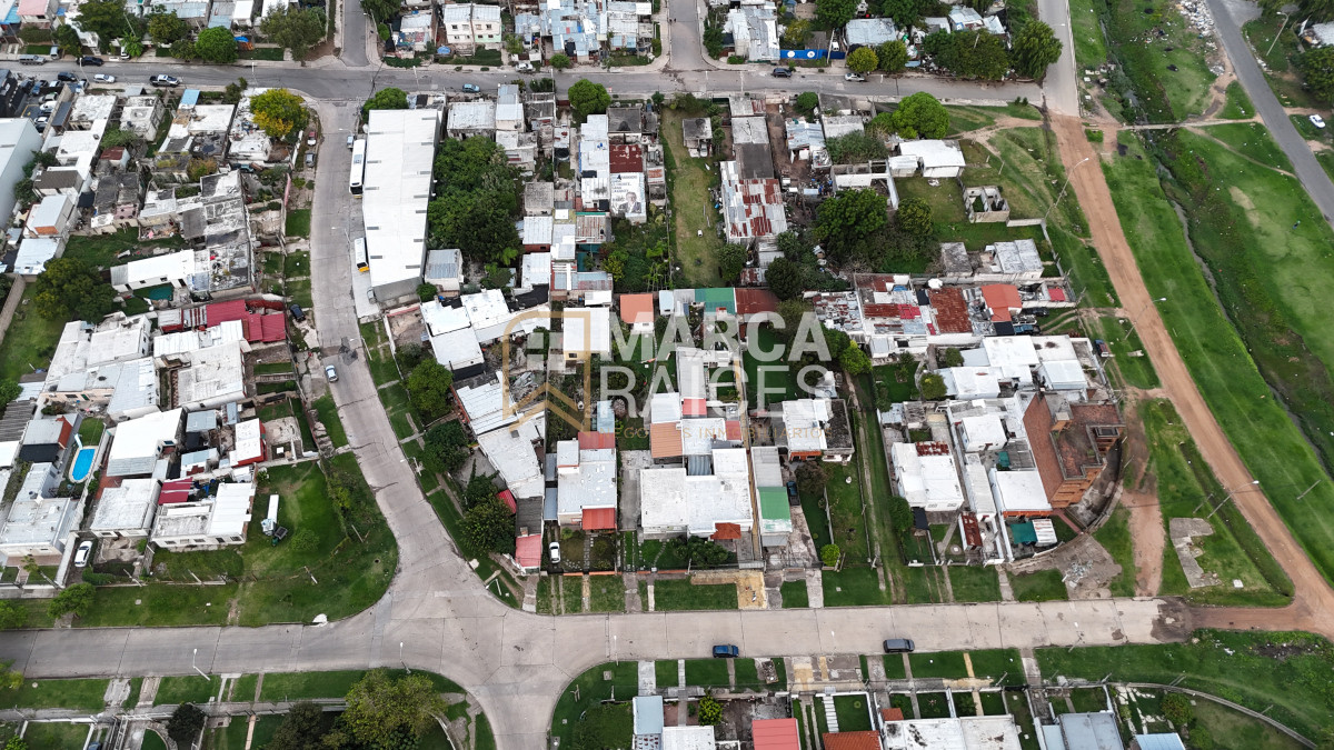 Casa ID.1519 - Venta Casa y 2 Apartamentos con Renta Activa en Malvín Norte Vivienda o Inversion Montevideo
