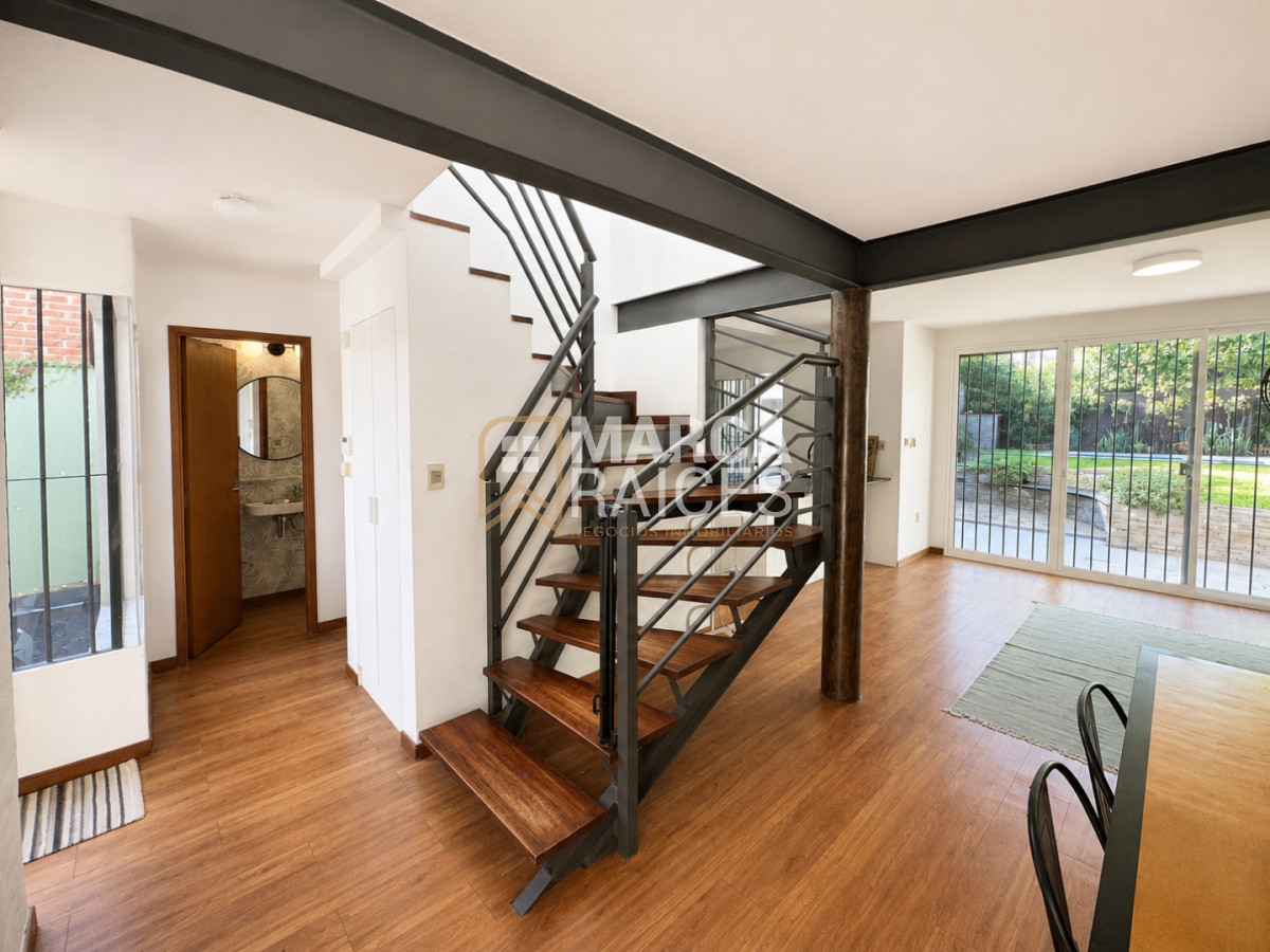 Casa ID.2037 - Venta Casa Ph Independiente 3 Dormitorios 3 Baños Piscina Climatizada Parrillero Cochera Parque Miramar 