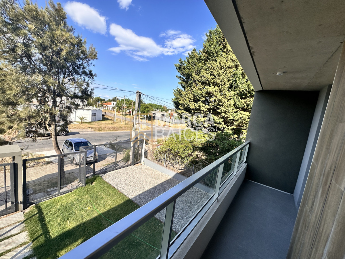 Casa ID.1514 - Casa a Estrenar 3 Dormitorios 2 baños con Jardín fondo y Cochera en Solymar Sur Canelones