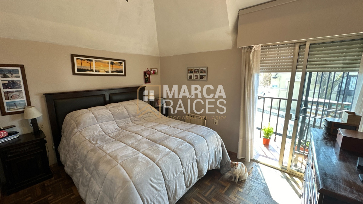 Casa ID.1073 - Venta Casa 4 Dormitorios 3 Baños Patio con Parrillero Parque Batlle Montevideo