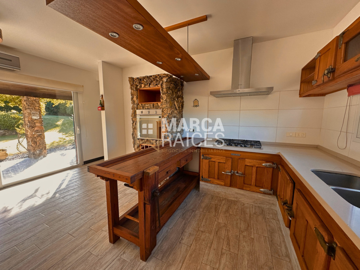 Casa ID.1803 - Venta Casa Premium Altos de La Tahona 4 Dormitorios 4 Baños