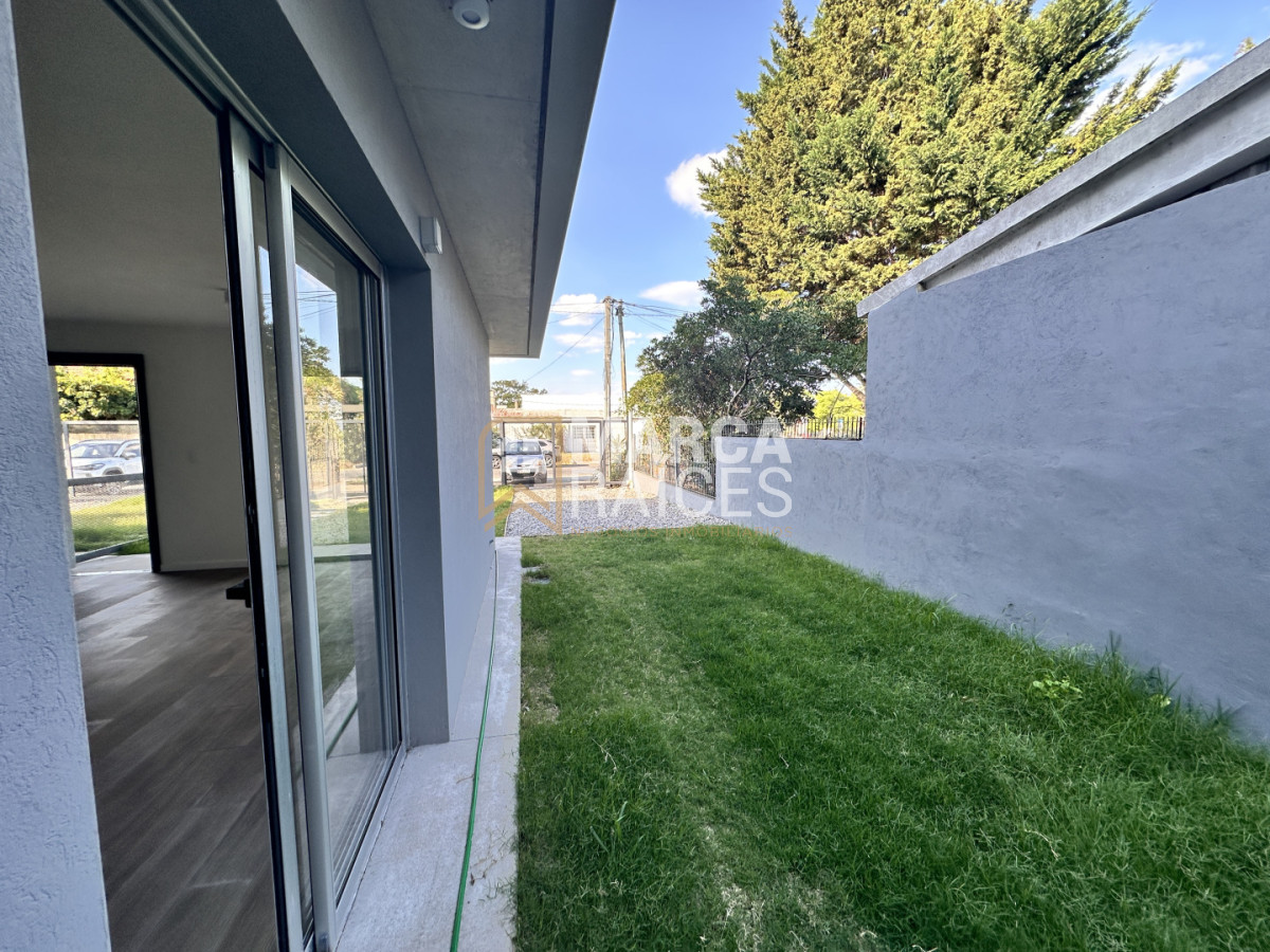 Casa ID.1514 - Casa a Estrenar 3 Dormitorios 2 baños con Jardín fondo y Cochera en Solymar Sur Canelones