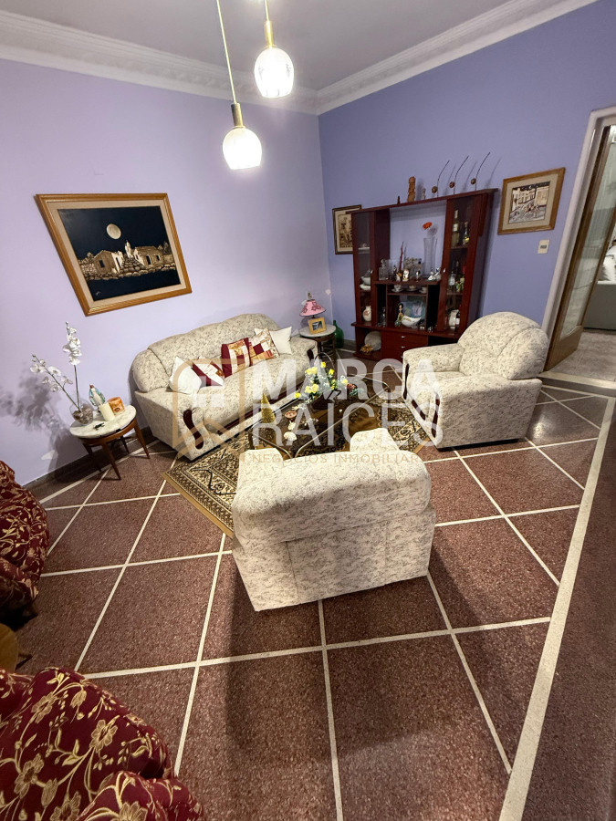 Casa ID.1519 - Venta Casa y 2 Apartamentos con Renta Activa en Malvín Norte Vivienda o Inversion Montevideo