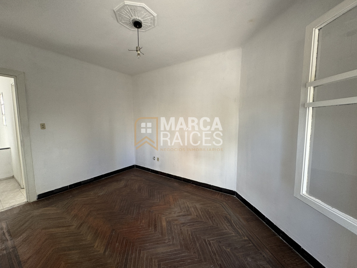 Casa ID.794 - Venta Casa 2 pisos 4 Dormitorios 2 Baños Garage Parque Rodo
