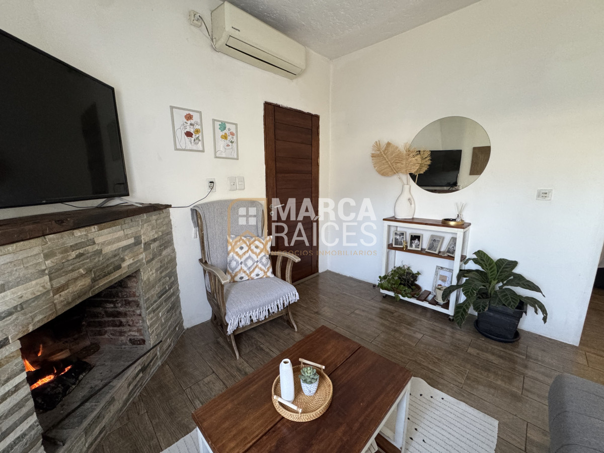 Casa ID.1562 - Venta Casa 3 Dormitorios en Terreno de 580 m2 Flor de Maroñas Montevideo