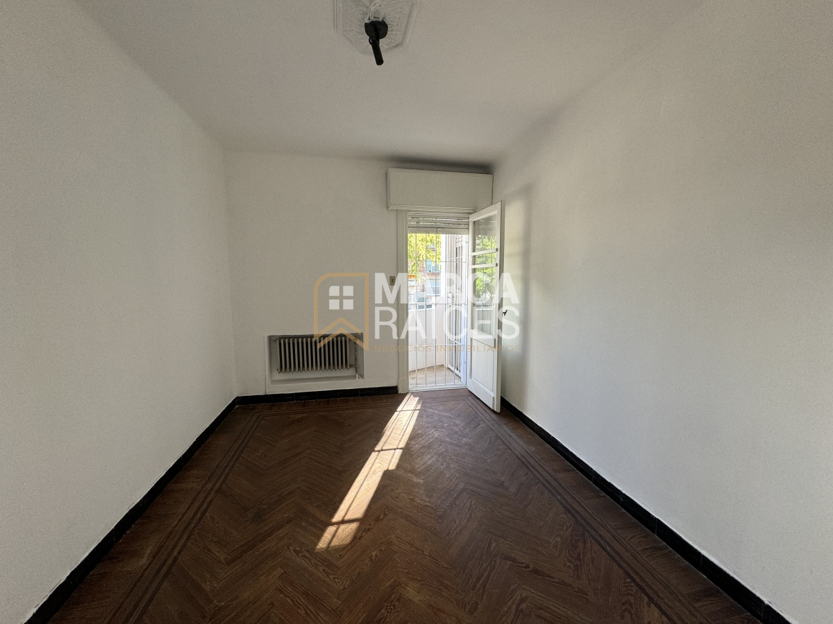 Casa ID.794 - Venta Casa 2 pisos 4 Dormitorios 2 Baños Garage Parque Rodo