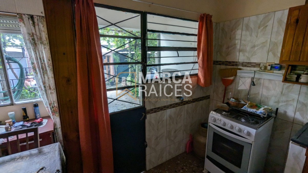 Casa ID.928 - Venta 2 Casas Un Mismo Padron Colon Montevideo