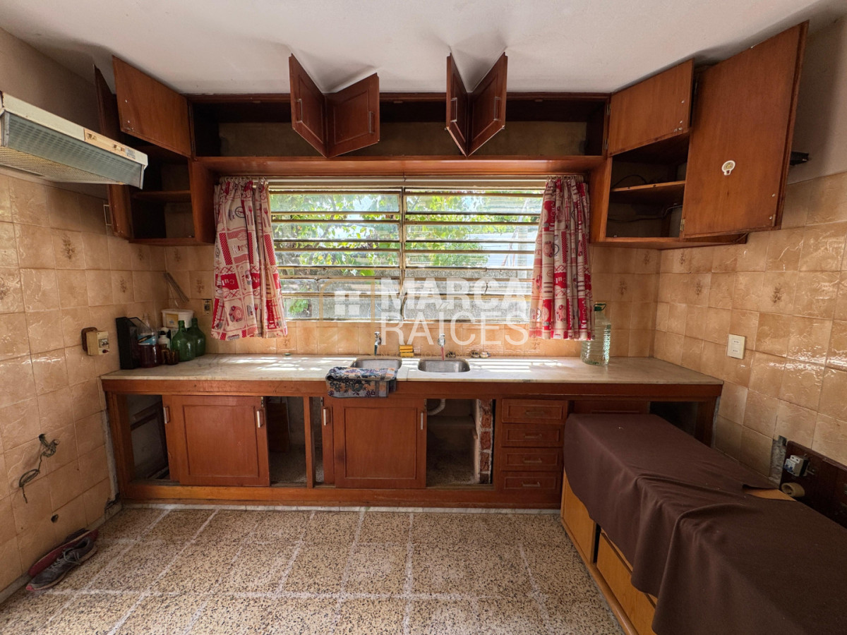 Casa ID.1843 - Venta Casa 3 Dormitorios Patio Cochera Parrillero A Reciclar Abayuba Montevideo