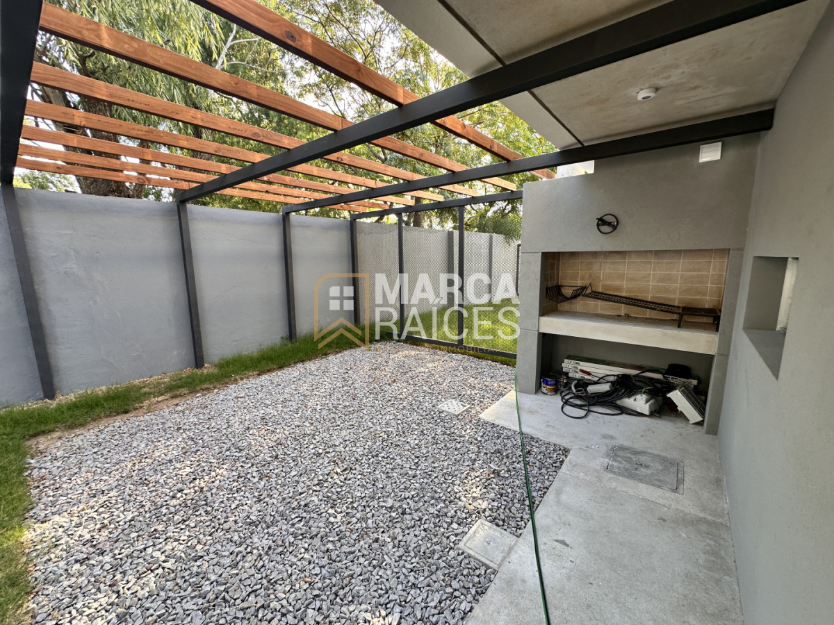 Casa ID.1514 - Casa a Estrenar 3 Dormitorios 2 baños con Jardín fondo y Cochera en Solymar Sur Canelones