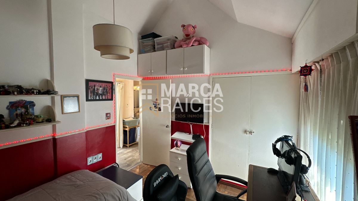 Casa ID.1073 - Venta Casa 4 Dormitorios 3 Baños Patio con Parrillero Parque Batlle Montevideo